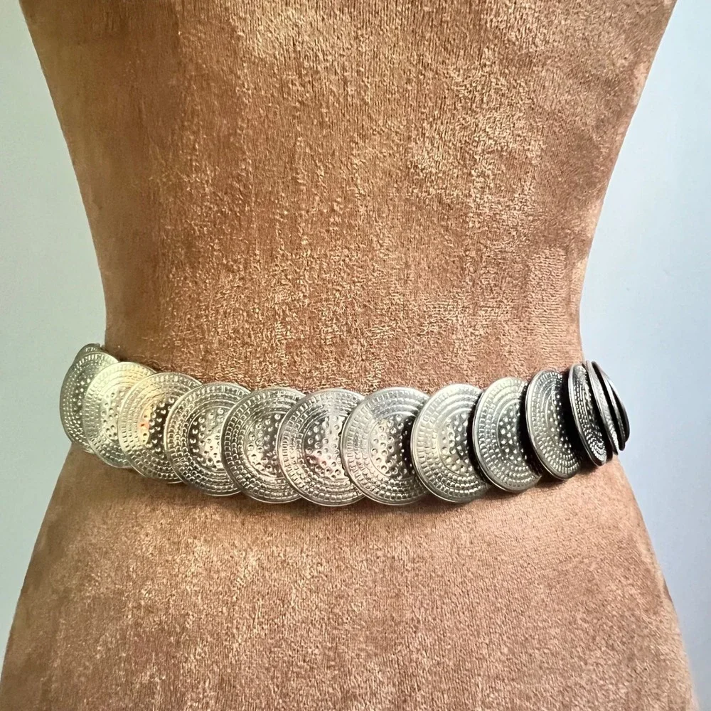 Vintage Silver Textured Medallion Elastic Stretch Waist Belt Size Medium Western
